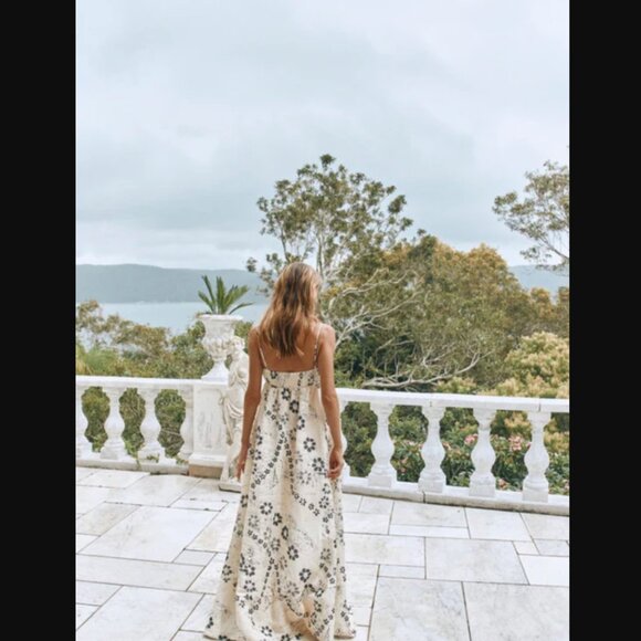 VRG GRL Behati Maxi Dress Lace NWT - Picture 2 of 5